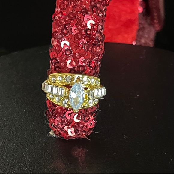📣 SALE 📣 Fashion Jewelry Three-Row White Cubic Zircon Gold Tone Ring Size 7 - Picture 3 of 5